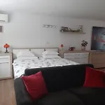 Berglez * Škofja Loka